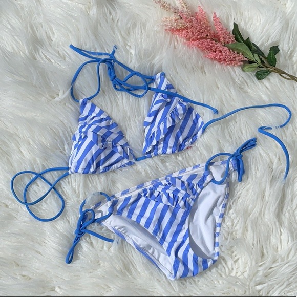 Victoria's Secret Other - 🎉2xHP🎉Victoria’s Secret Ruffled Bikini